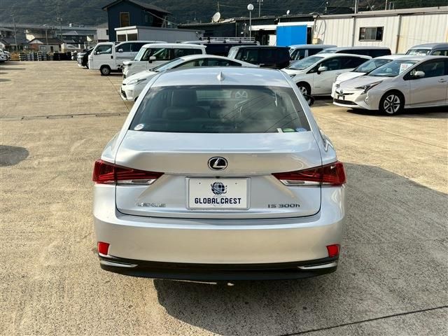 TOYOTA LEXUS IS300h 2018