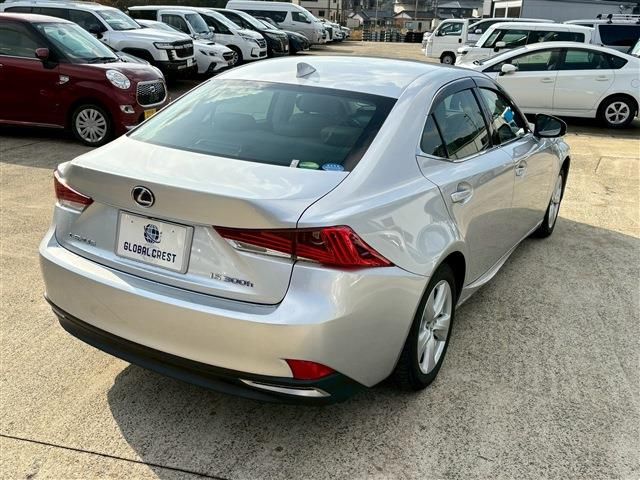 TOYOTA LEXUS IS300h 2018