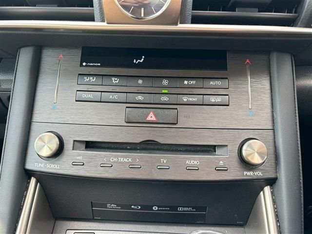 TOYOTA LEXUS IS300h 2018