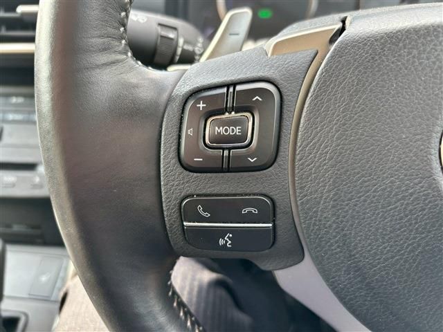 TOYOTA LEXUS IS300h 2018