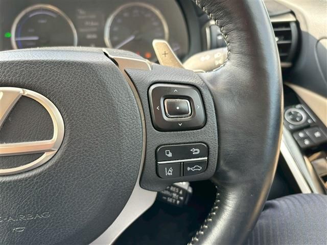 TOYOTA LEXUS IS300h 2018