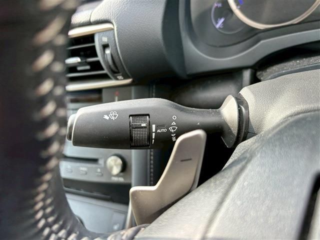 TOYOTA LEXUS IS300h 2018