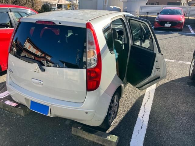 MITSUBISHI COLT 2006