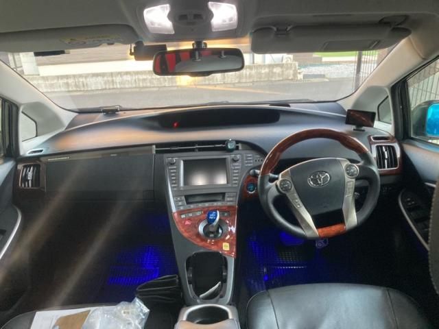 TOYOTA PRIUS PHV 2013