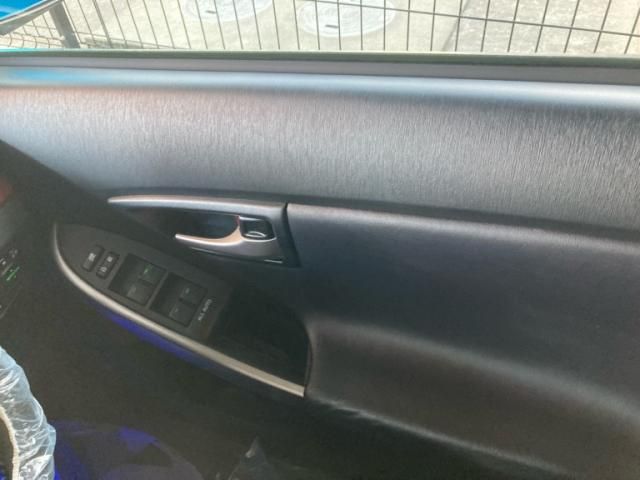 TOYOTA PRIUS PHV 2013