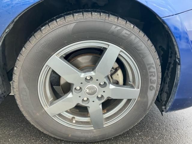 TOYOTA PRIUS Alpha 2012