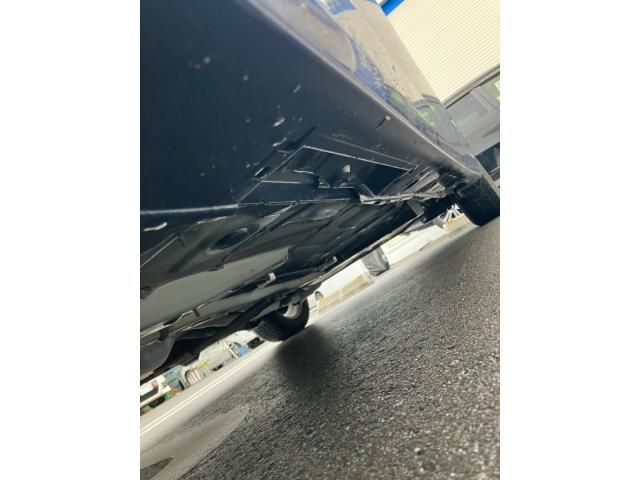 TOYOTA PRIUS Alpha 2012