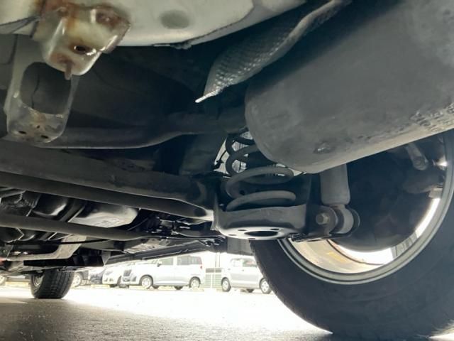 TOYOTA PRIUS Alpha 2012