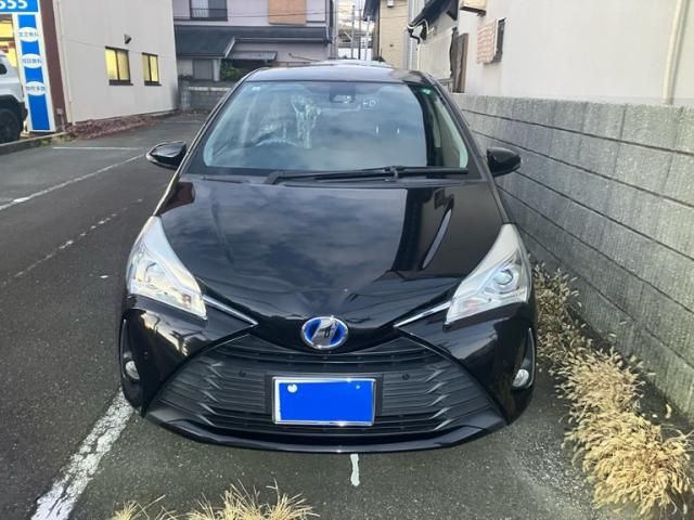 TOYOTA VITZ HYBRID 2019