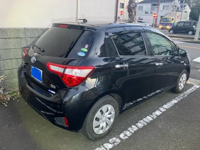 TOYOTA VITZ HYBRID 2019