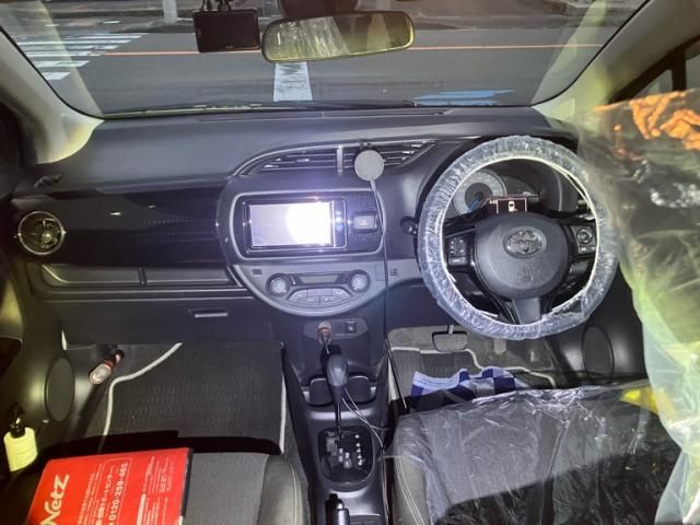 TOYOTA VITZ HYBRID 2019