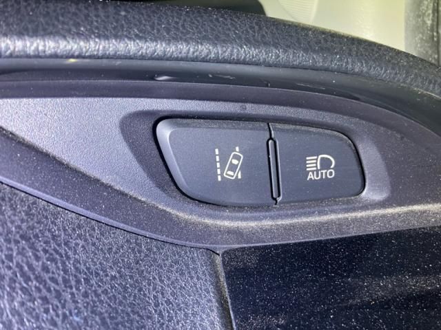 TOYOTA VITZ HYBRID 2019