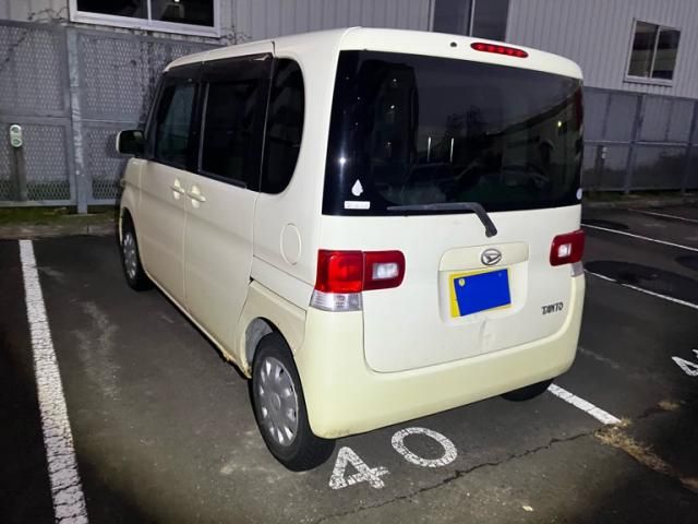 DAIHATSU TANTO 4WD 2009