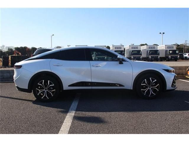 TOYOTA CROWN CROSSOVER 2023