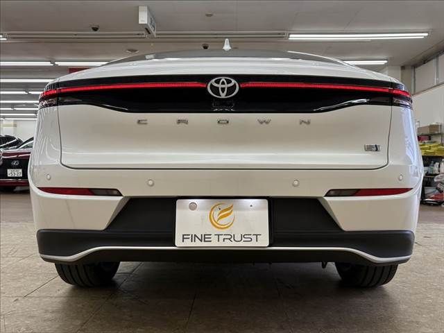 TOYOTA CROWN CROSSOVER 2023