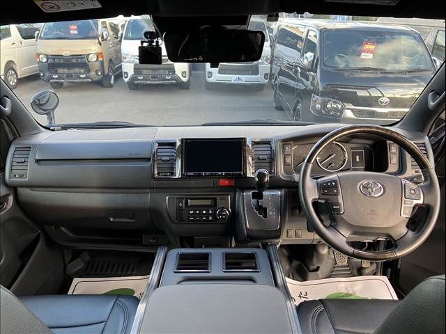 TOYOTA HIACE van 2WD 2022