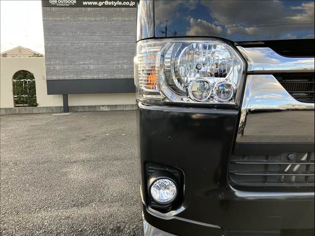 TOYOTA HIACE van 2WD 2022