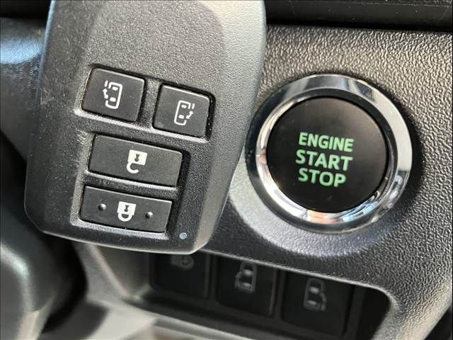 TOYOTA HIACE van 2WD 2022