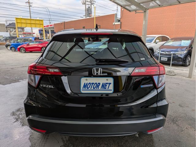 HONDA VEZEL HYBRID 2014