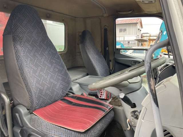 MITSUBISHI FUSOU FIGHTER 2005