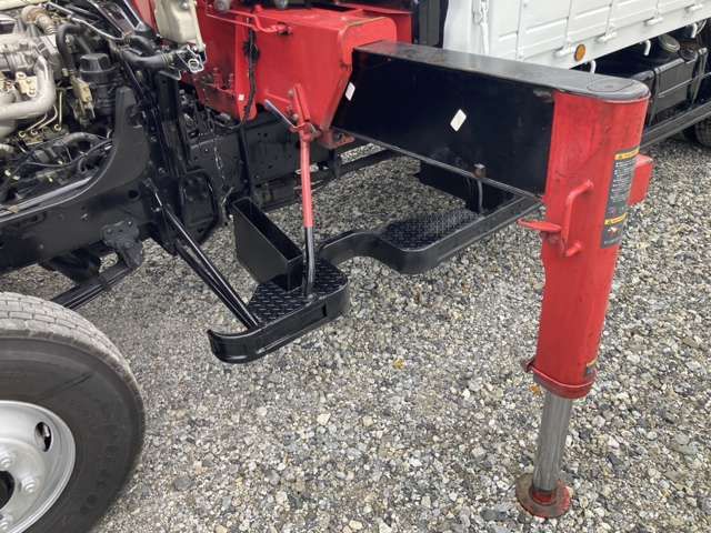 MITSUBISHI FUSOU FIGHTER 2005