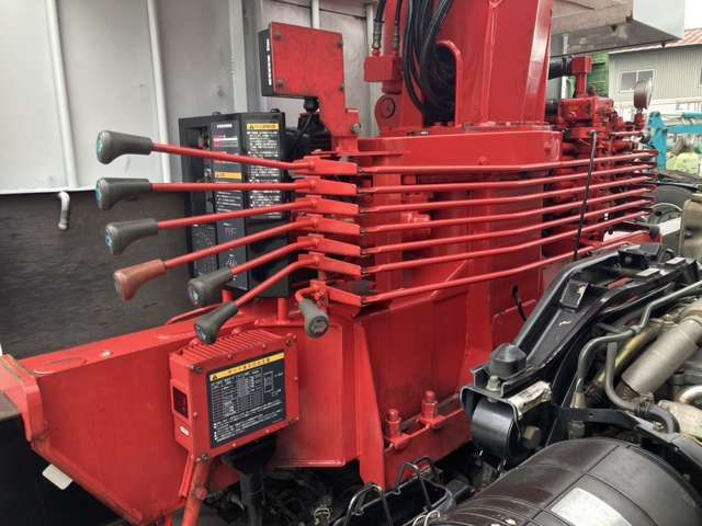 MITSUBISHI FUSOU FIGHTER 2005