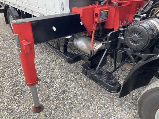 MITSUBISHI FUSOU FIGHTER 2005