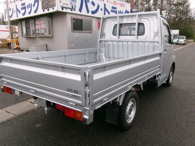 TOYOTA LITEACE truck 4WD 2010
