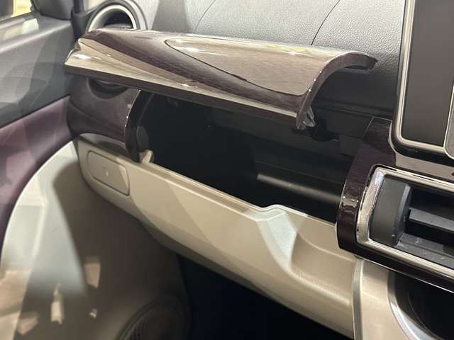 DAIHATSU CAST STYLE 2015