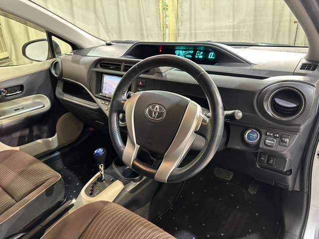 TOYOTA AQUA 2012