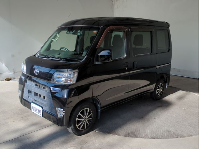 TOYOTA PIXIS van 2018