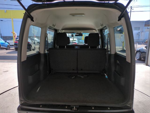 TOYOTA PIXIS van 2018