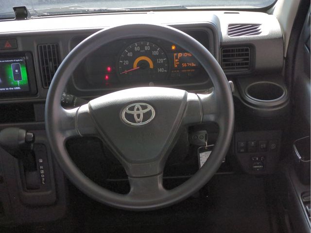 TOYOTA PIXIS van 2018