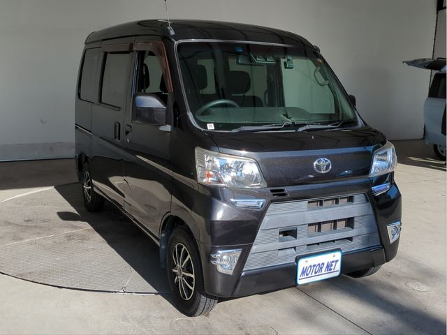 TOYOTA PIXIS van 2018