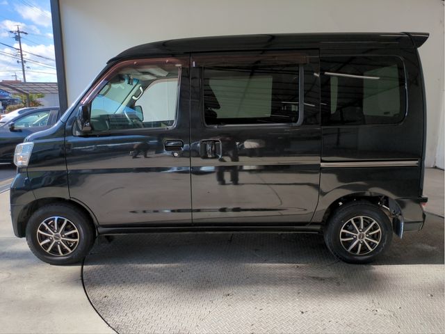 TOYOTA PIXIS van 2018