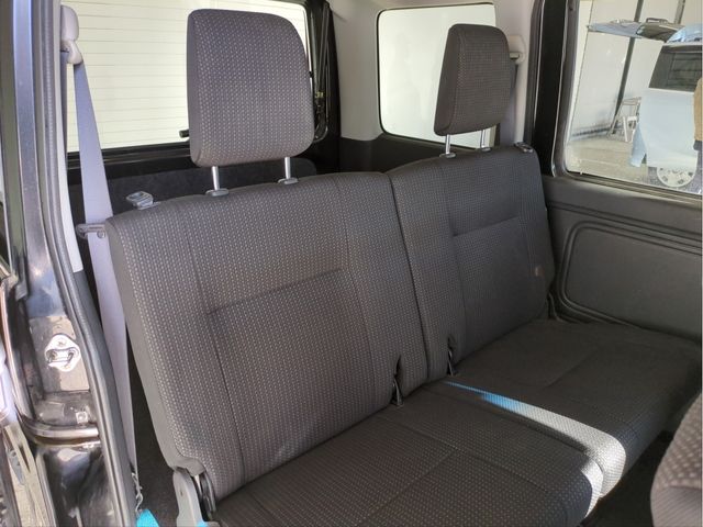 TOYOTA PIXIS van 2018