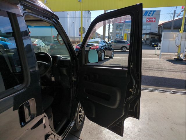 TOYOTA PIXIS van 2018