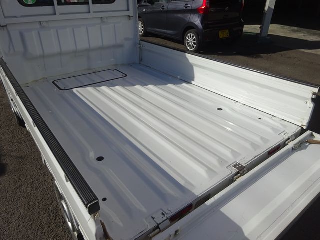 SUZUKI CARRY truck 4WD 2016