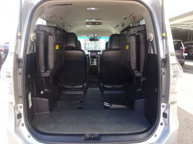 TOYOTA VOXY 4WD 2011