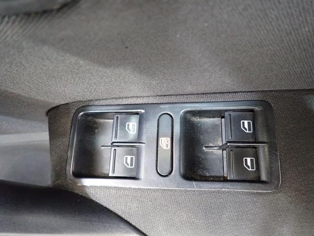 VOLKSWAGEN VOLKSWAGEN POLO 2011