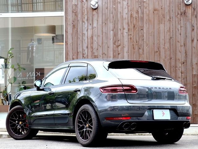 PORSCHE PORSCHE Macan 2016