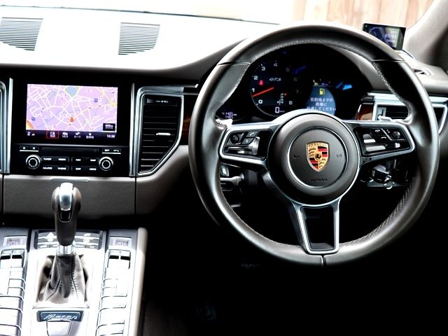 PORSCHE PORSCHE Macan 2016