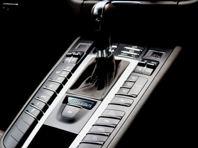 PORSCHE PORSCHE Macan 2016