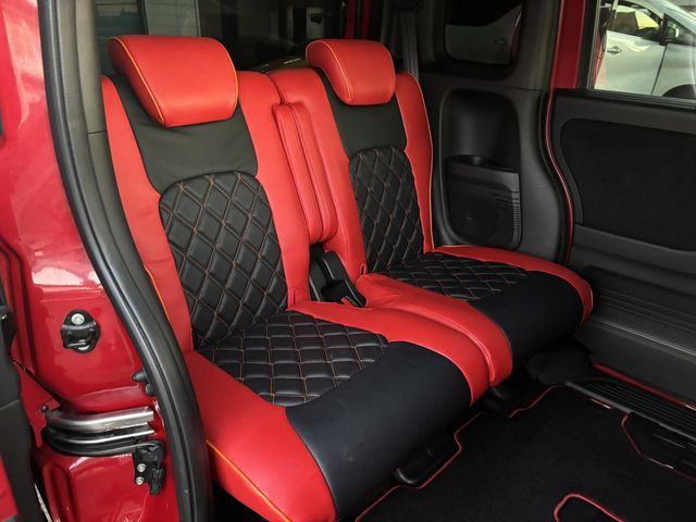 HONDA N BOX CUSTOM 2017