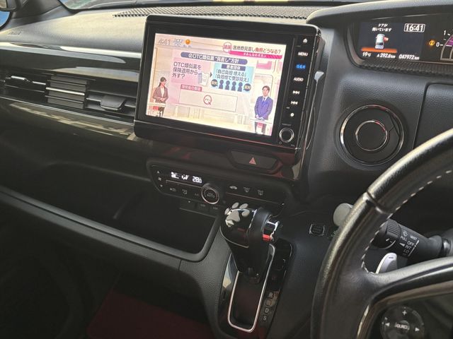 HONDA N BOX CUSTOM 2017