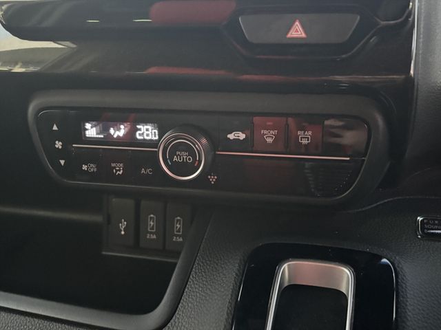 HONDA N BOX CUSTOM 2017