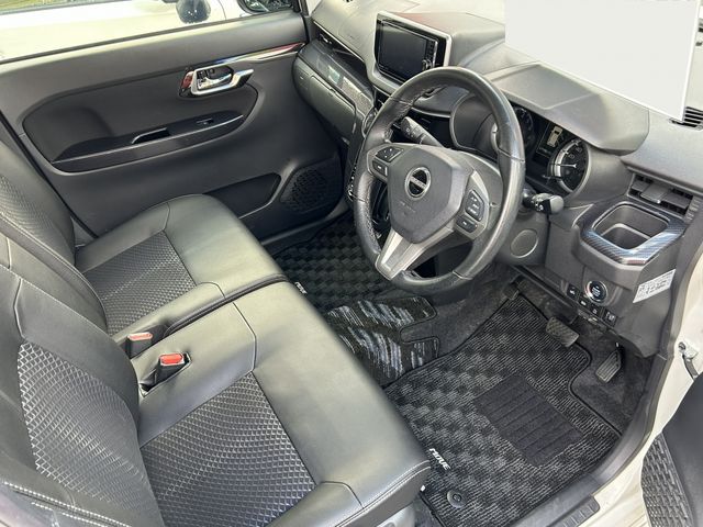 DAIHATSU MOVE CUSTOM 2017