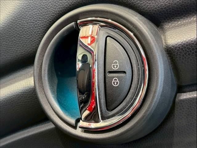 BMW MINI COOPER 5DOOR 2019