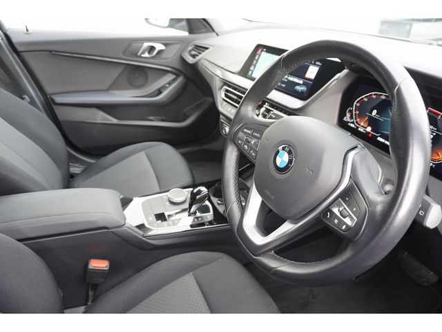 BMW BMW 1series 2022