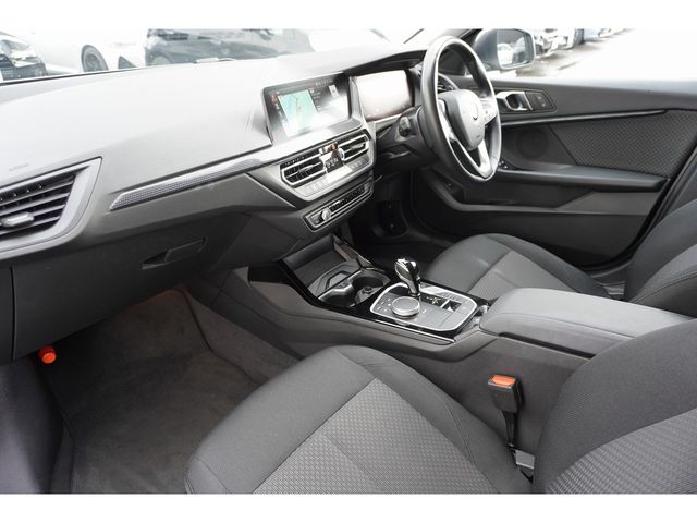 BMW BMW 1series 2022